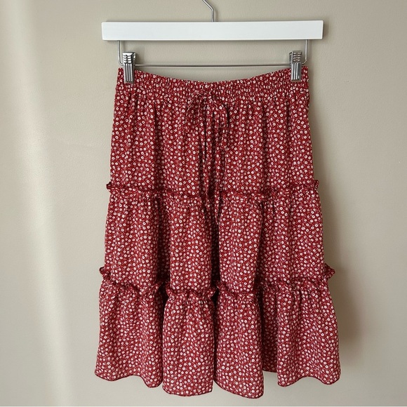 NWOT SHEIN Red Floral Ruffle Tiered Women's Knee Length Skirt Size Small - Picture 3 of 7